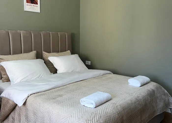 Cane Mosaic Тирана